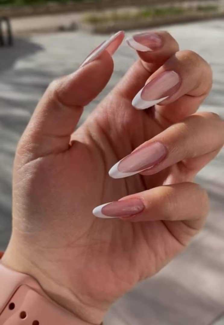 خدمات تخصصی کاشت ناخن نیل بانو در خرم آباد